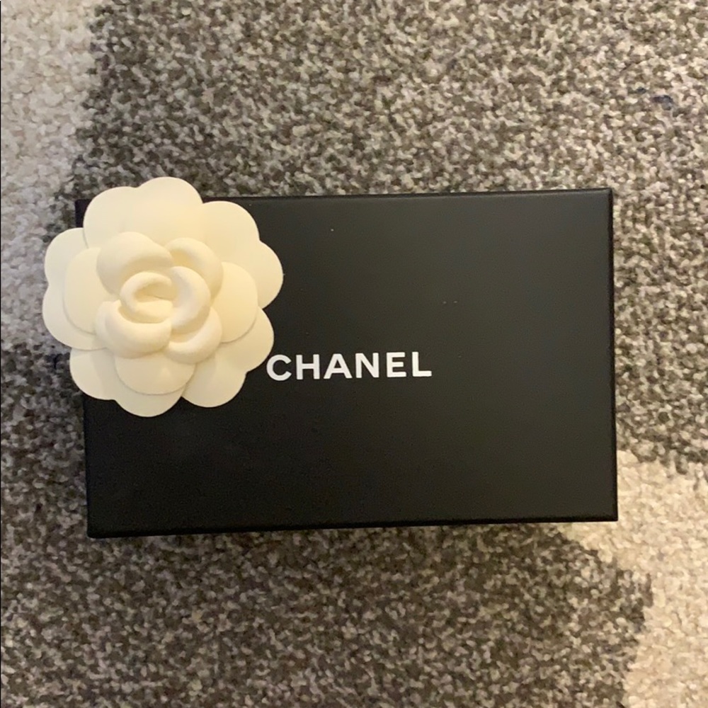 CHANEL Box